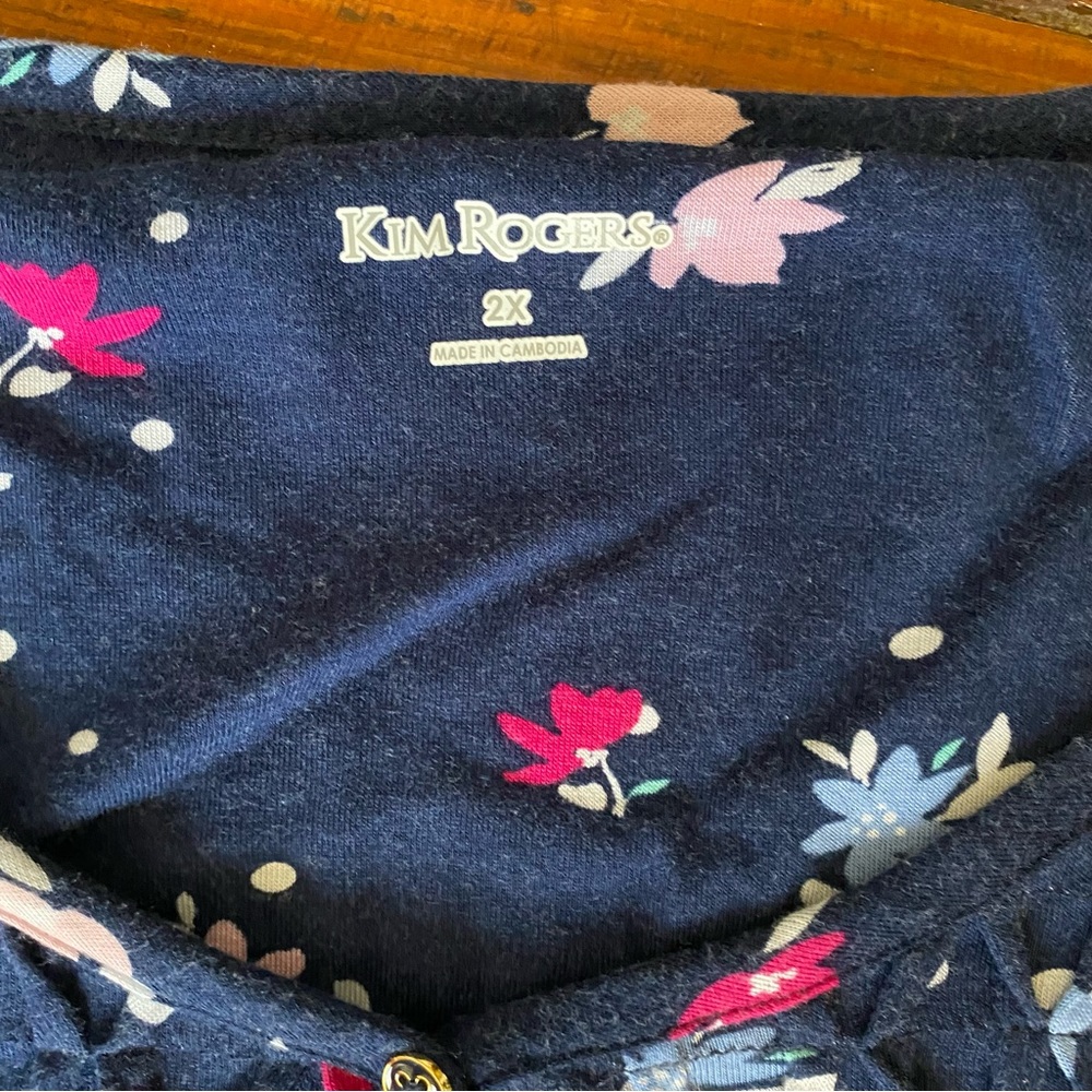 Kim Rogers Floral Navy 3/4 Sleeve top Size 2X - Picture 9 of 14